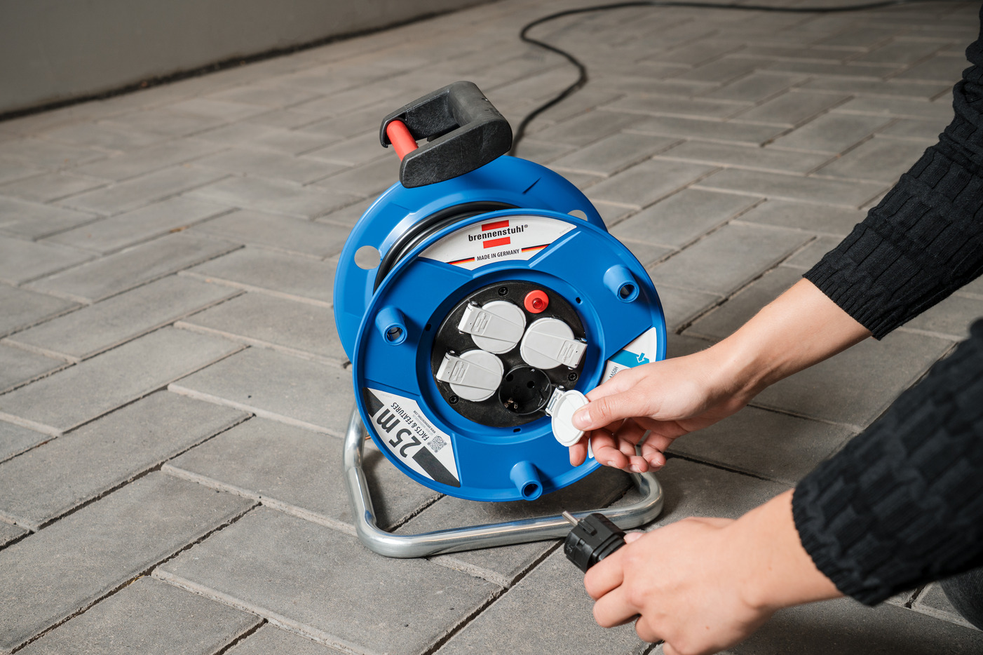 Chacon Kabeltrommel 10 M – Mit 4 Steckdosen, 16 A, H05VVF 3x1,5 Mm², Thermoschutz & Griff, Für Innen