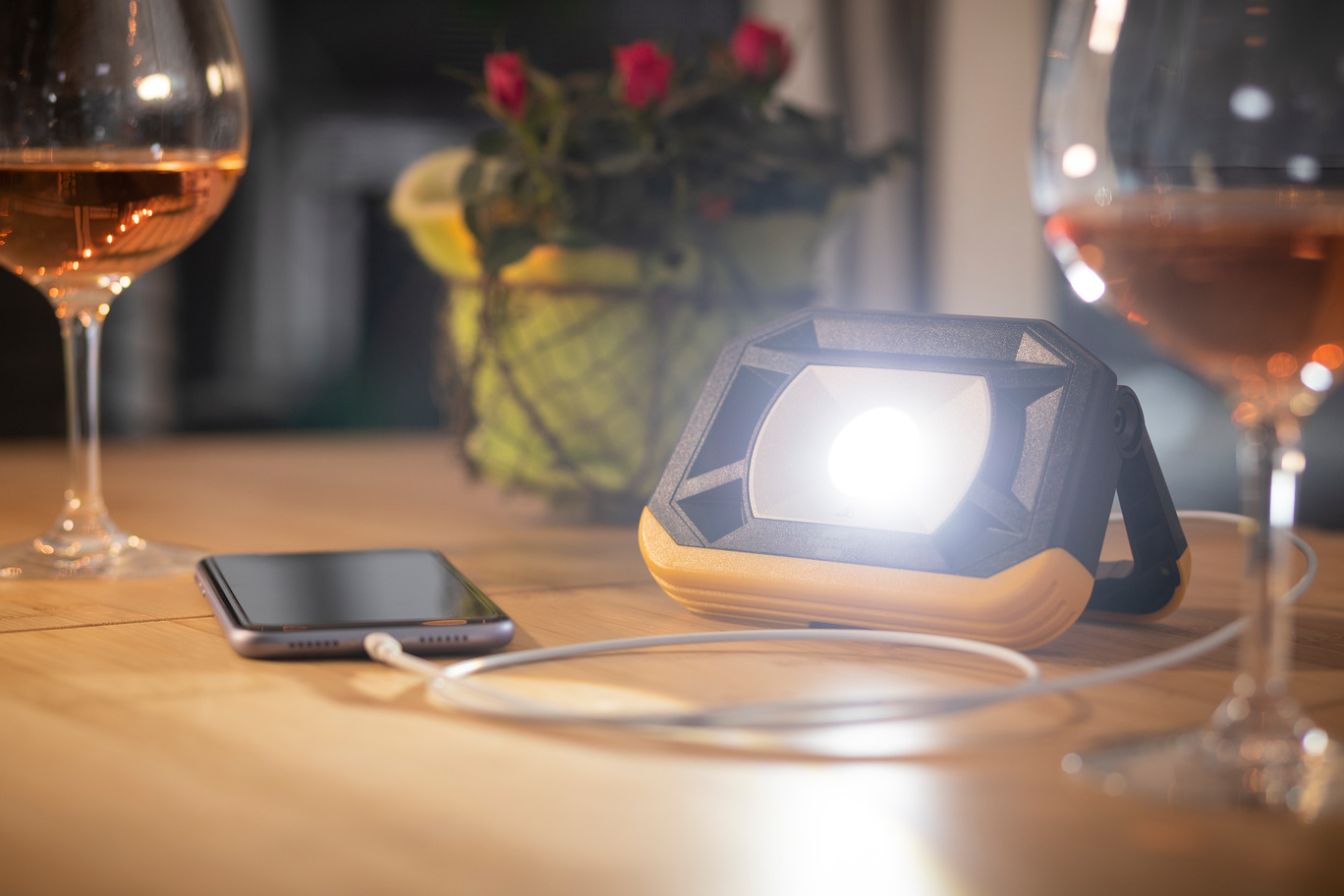 Rechargeable LED Work Light PF 1000 MA 1000lm IP65 brennenstuhl