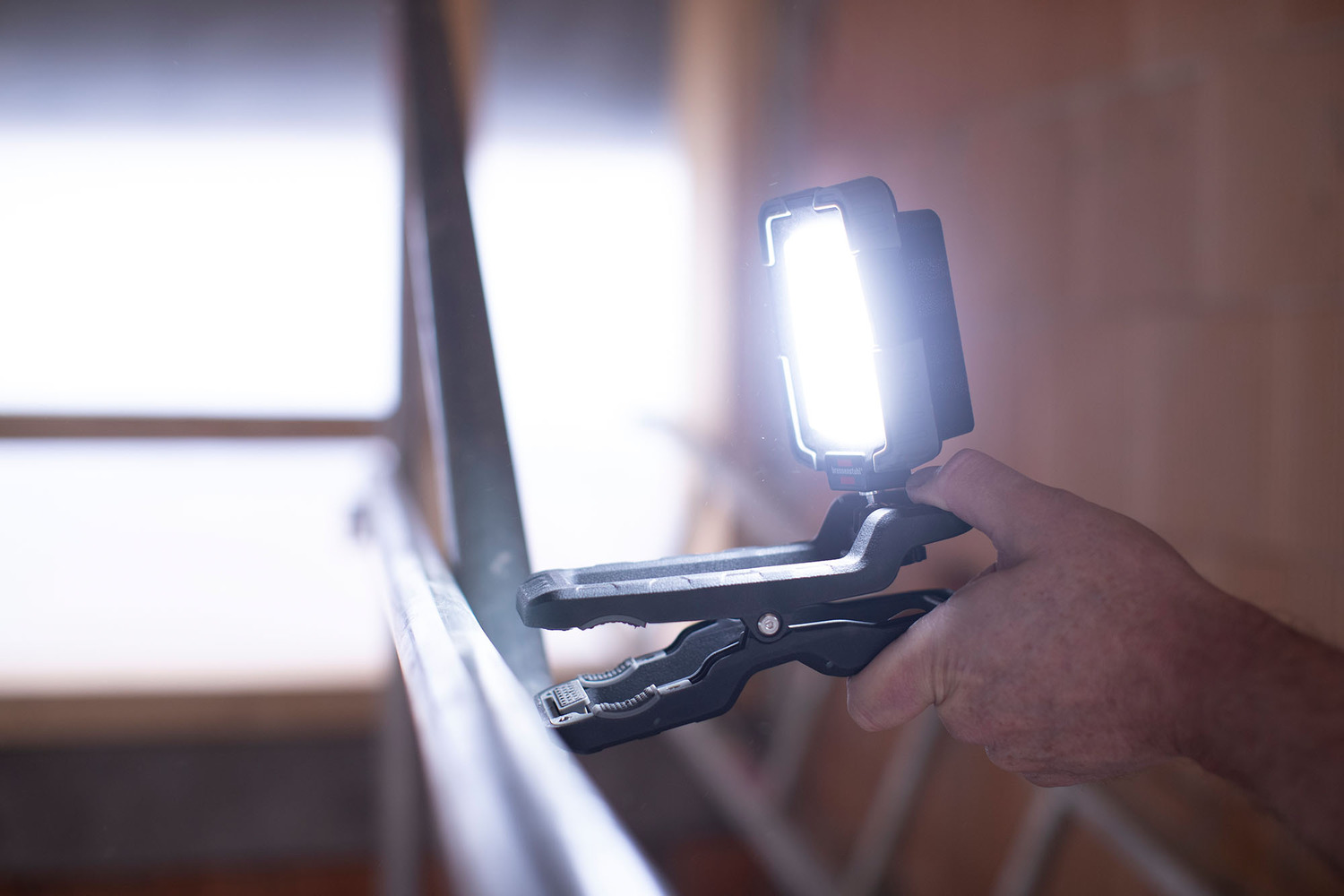 STAHLWILLE Portable LED Work Spotlight - 2800 Lumen, Dimmable, Power Bank Function, IP64, Magnetic