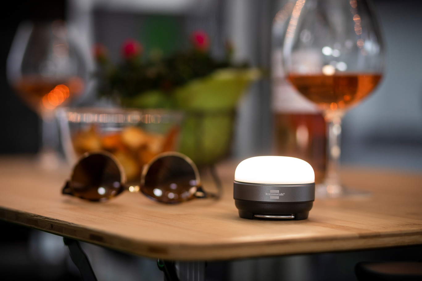 LED outdoor light OLI 0200 180lm | brennenstuhl®