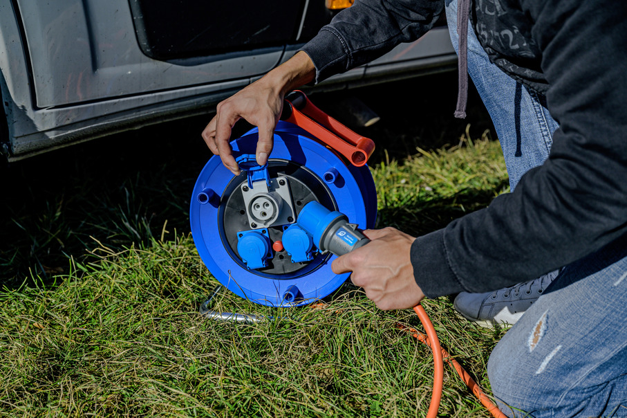 Garant CEE IP44 Camping/Maritime cable reel 25m H07RNF 3G2,5