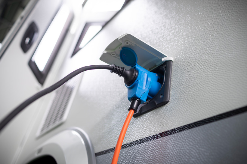3 Broches 230V 16A Brandson IP44 Caravane H07RN avec Capuchon de Protection Rallonge Fiche CEE & Embrayage CEE Rallonge 3m CEE F 3G 2,5mm² 
