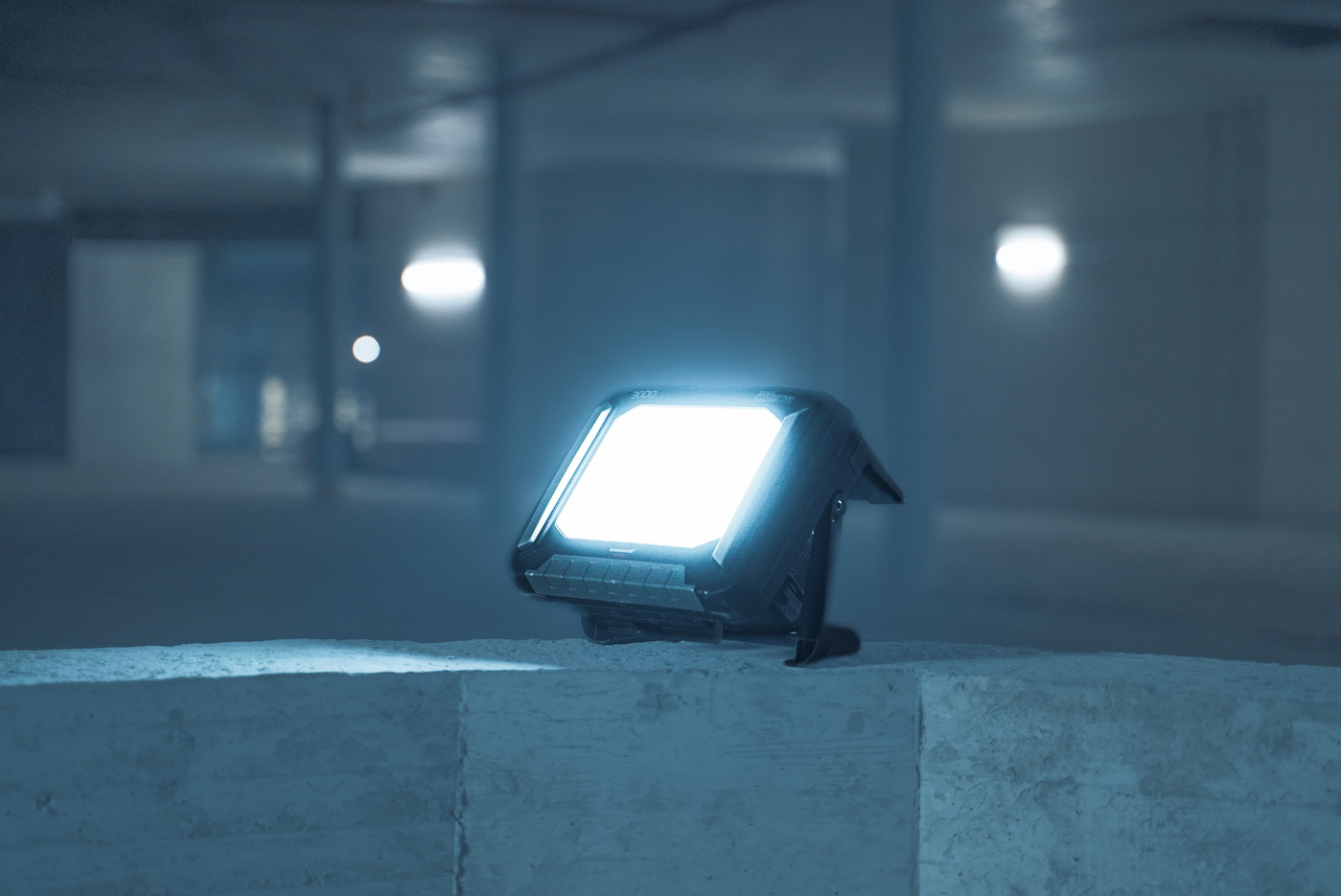 Lighting duration depending on the battery used