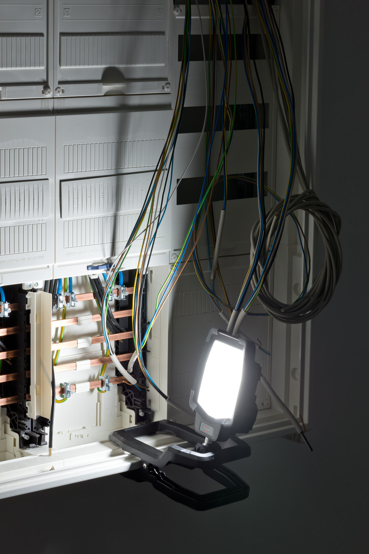 LED battery spotlight CL 4050 MA, 3800lm, IP65 | brennenstuhl®