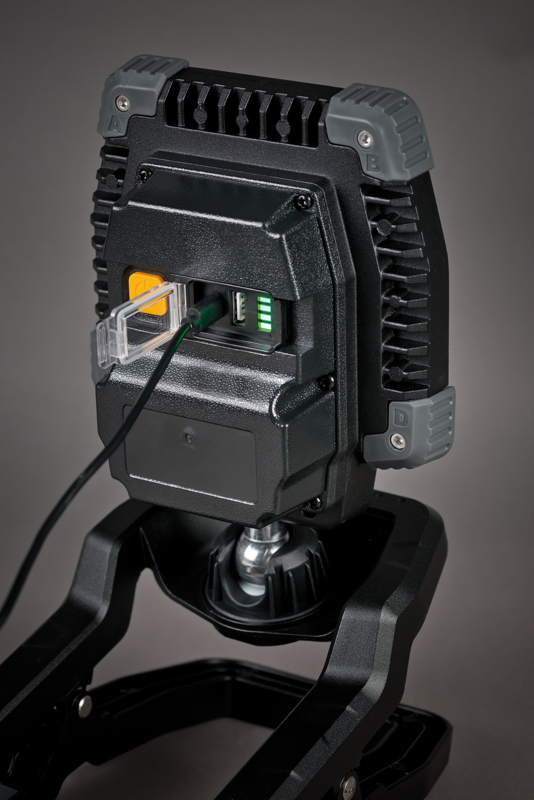 Brennenstuhl CL 4050 MA 充電式LED投光器 3800lm LED battery spotlight CL 4050 MA, 3800lm, IP65 | brennenstuhl®