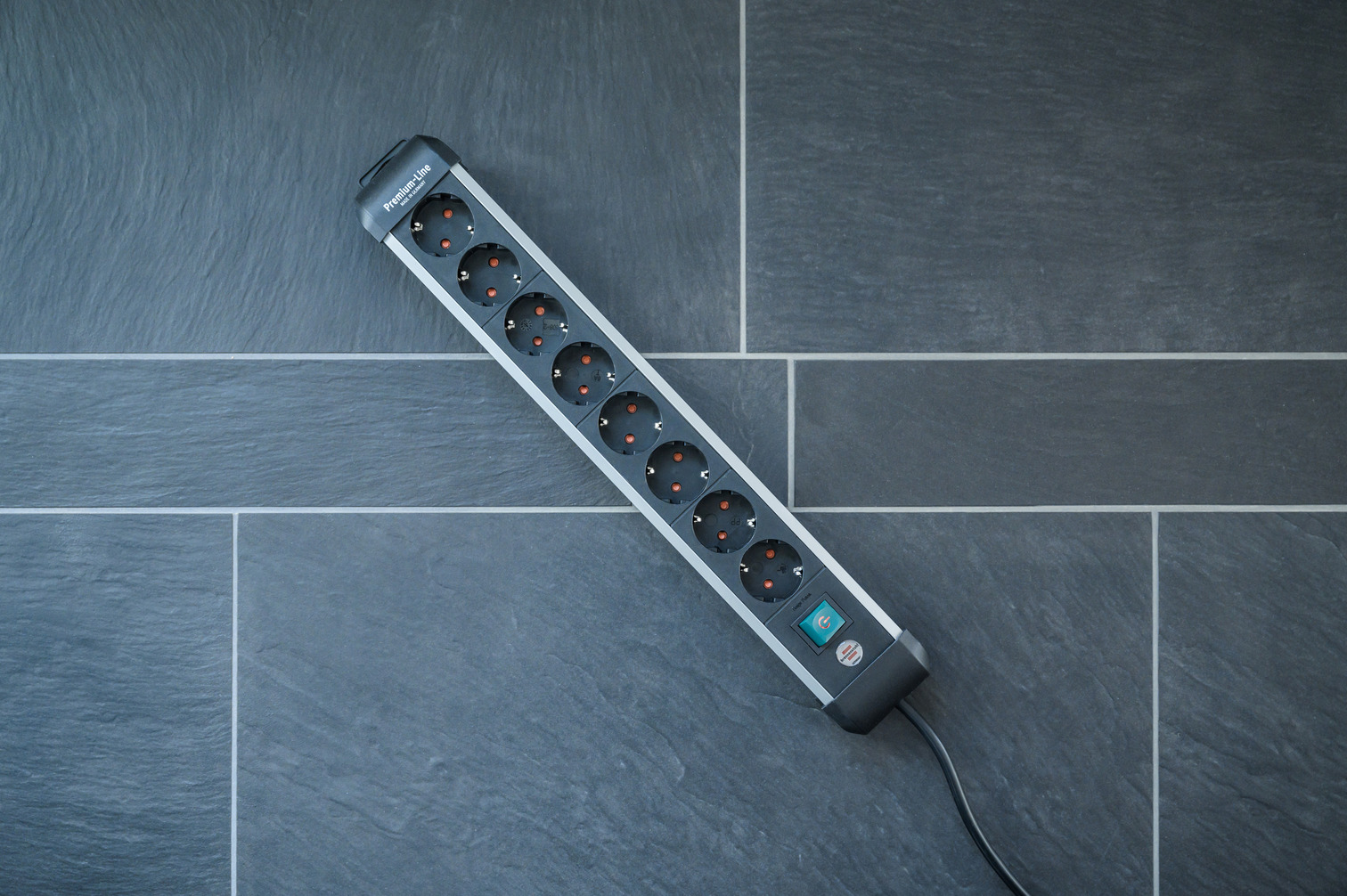 Premium Alu-Line extension lead with switch 8-way 3m H05VV-F 3G1.5