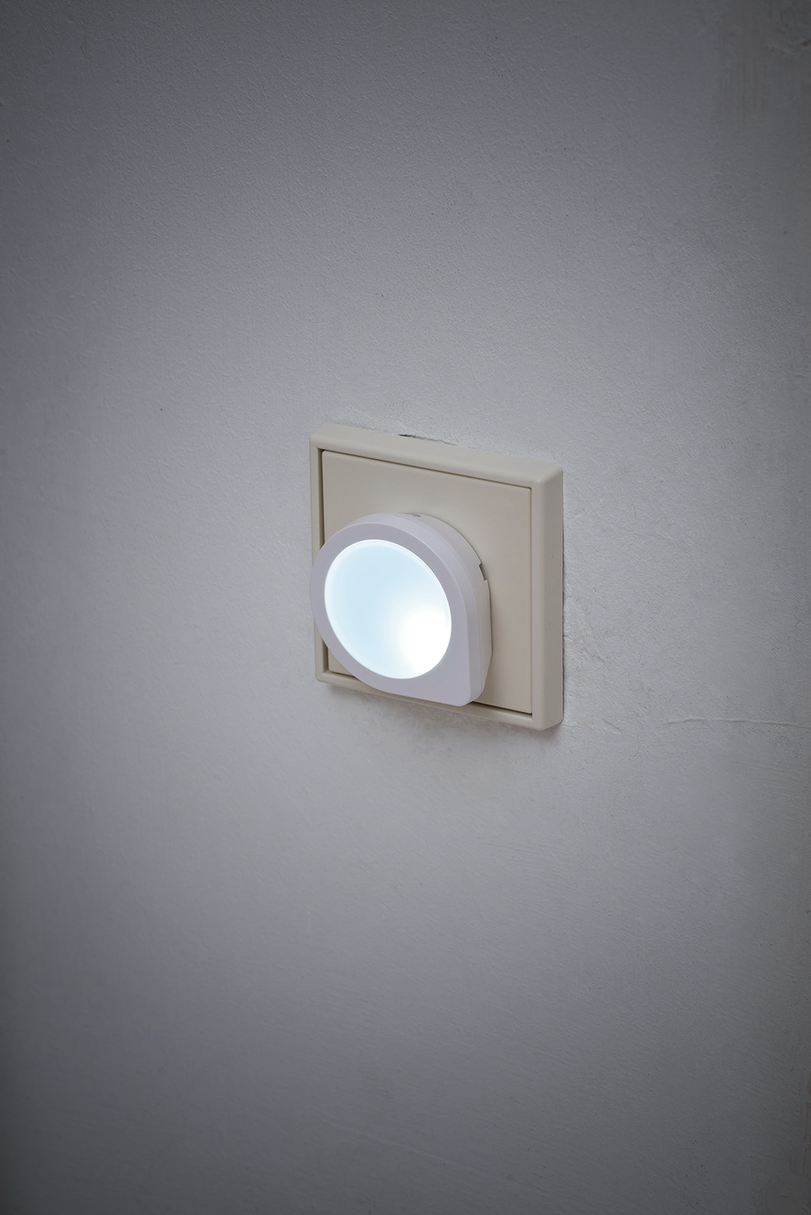 LED night light NL 01 QD white with twilight sensor | brennenstuhl® | Nachtlichter