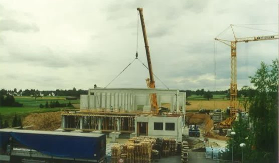 1998: Construction of Factory II in Tübingen