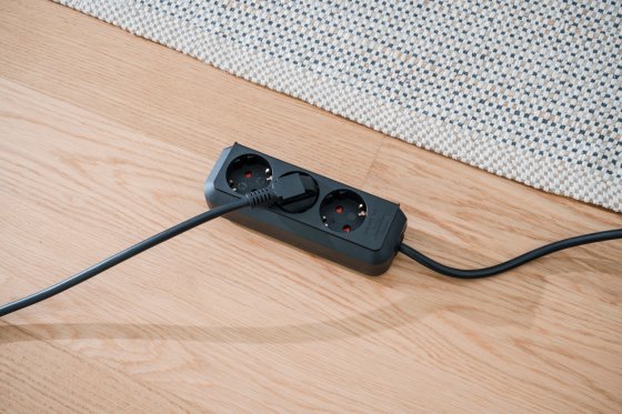 Eco-Line Steckdosenleiste 3-fach schwarz 1,5m H05VV-F 3G1,5 - Anwendungsbild
