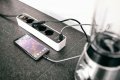 Ecolor Steckdosenleiste mit USB-Ladefunktion 4-fach weiß/schwarz 1,5m H05VV-F 3G1,5 mit Schalter - Anwendungsbild