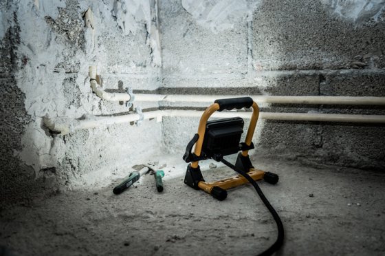 Mobiler LED Strahler JARO 1000 M, 900lm, 10W, 2m H07RN-F 3G1,0, IP65 - Anwendungsbild