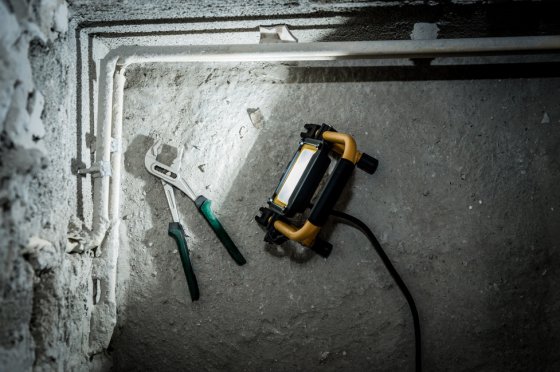 Mobiler LED Strahler JARO 1000 M, 900lm, 10W, 2m H07RN-F 3G1,0, IP65 - Anwendungsbild