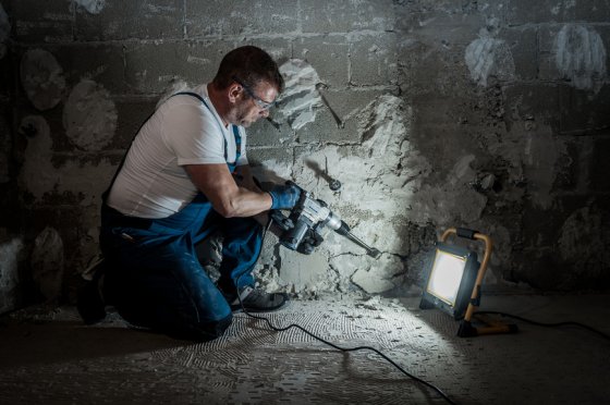 Mobiler LED Strahler JARO 7000 M, 7200lm, 80W, IP65, 5m H07RN-F 3G1,0 - Anwendungsbild