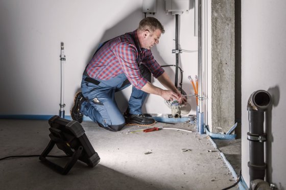 Mobiler LED Strahler DINORA 8000 IP65, 8000lm, 5m H07RN-F 2x1,0 - Anwendungsbild