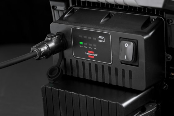 Mobiler LED Strahler Hybrid MULTI 6052 MH CH, 6200lm, IP65 - Anwendungsbild