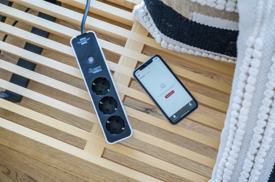 brennenstuhl&reg;Connect Ecolor WiFi Steckdosenleiste 3-fach wei&szlig;/schwarz - Anwendungen