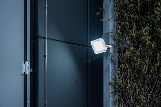 LED Strahler JARO 4060 W, 3450lm, 30W, IP65 - Anwendungsbild