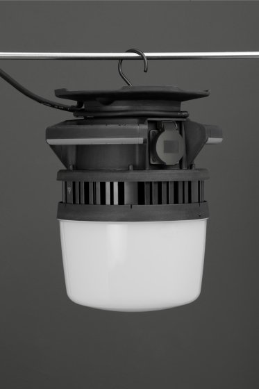 Professional LED 360° Baustrahler ORUM 10050 MRA, IP54, 11000lm, 4000K, Ra 97, 5m H07RN-F 3G1,5 - Anwendungsbild