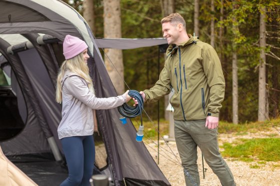 Camping CEE Verl&auml;ngerungskabel IP44 10m H07RN-F 3G2,5 schwarz CEE 230V/16A Stecker und Kupplung - Anwendungsbild
