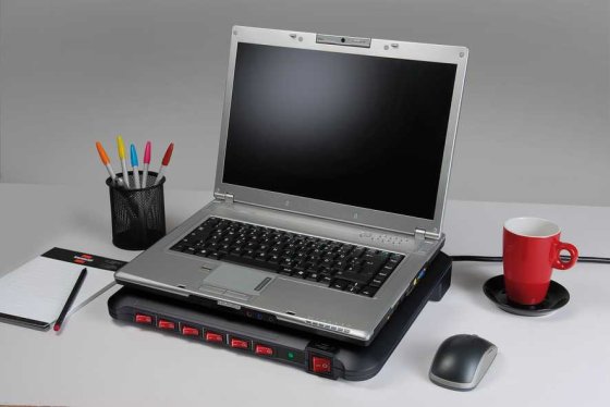 Power Manager PMA USB 19.500A &Uuml;berspannungsschutz 6-fach, USB-Anschl&uuml;sse 4 2m H05VV-F 3G1,5 - 